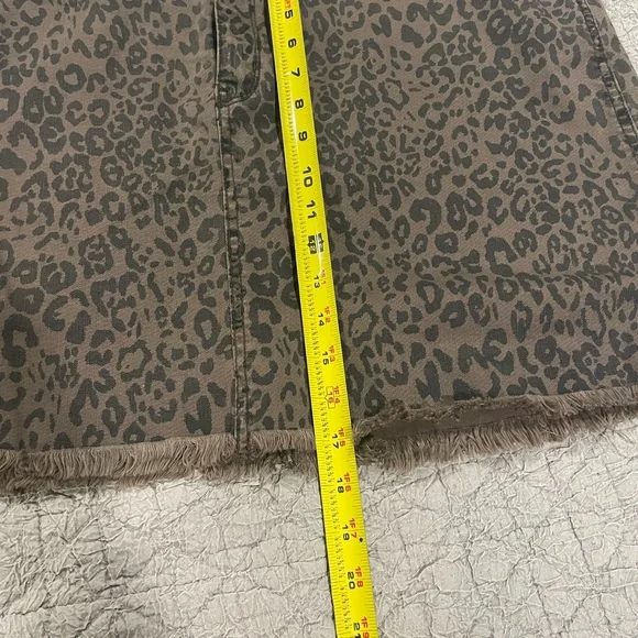 Party like an Animal… cute skirt - Picture 5 of 5